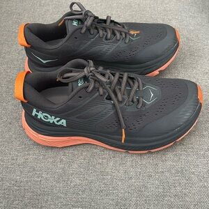 Hoka Clifton 9